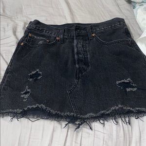 NWOT levi’s black skirt